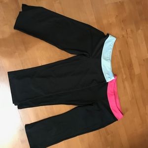 2 Pairs Wide Leg Nike Crop Workout Pants M